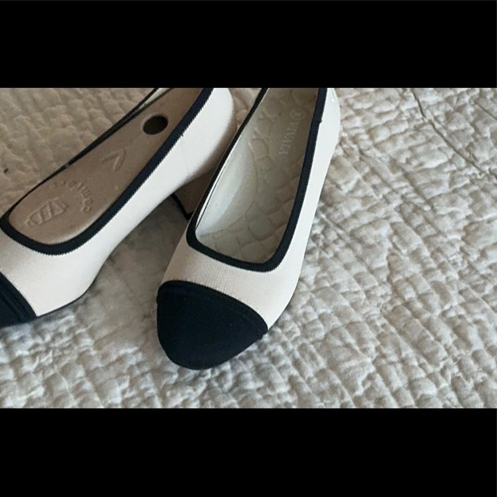 Vivaia NWOT Chic Black and White Cap Toe Heels